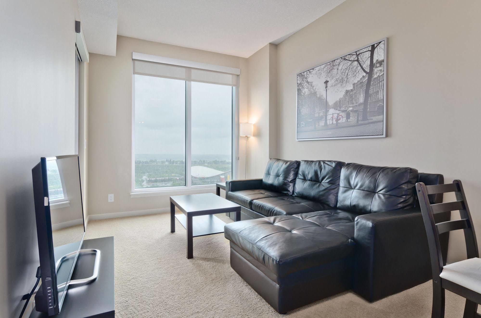 Executive Suites By Roseman - Alura Calgary Exterior photo