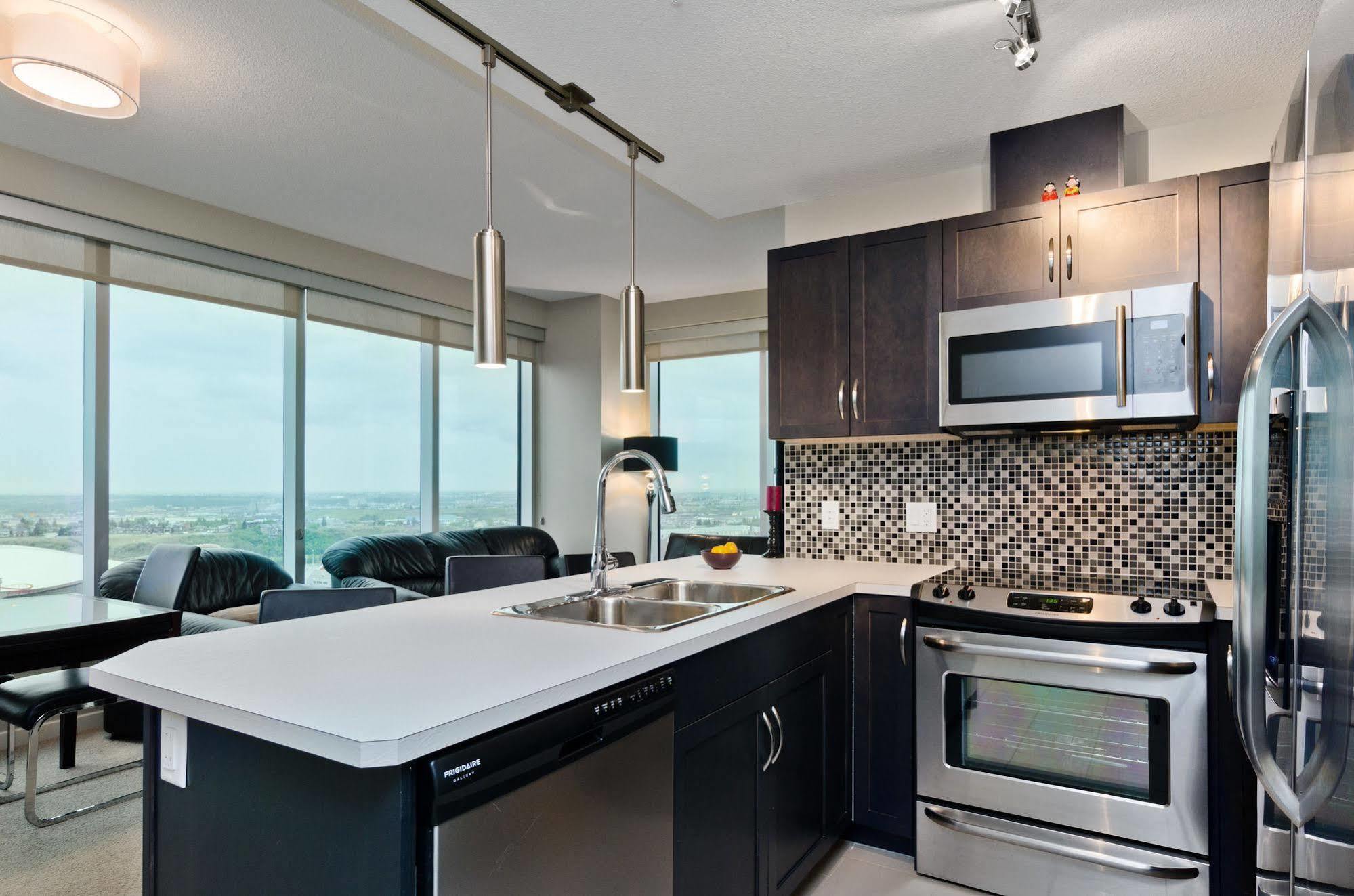 Executive Suites By Roseman - Alura Calgary Exterior photo